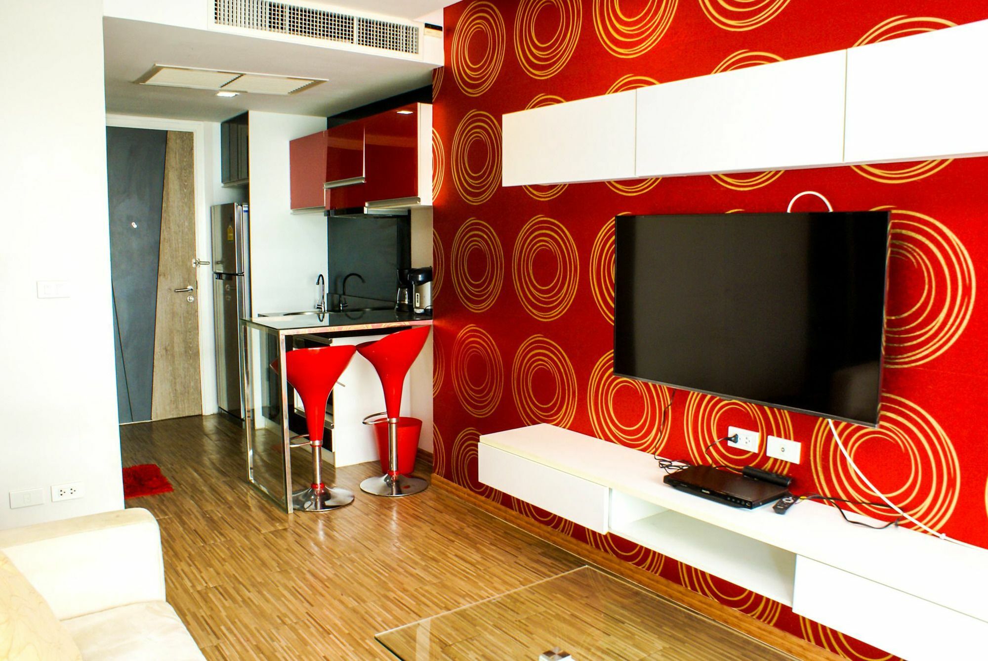 Hotel Sixty Six Road 3*