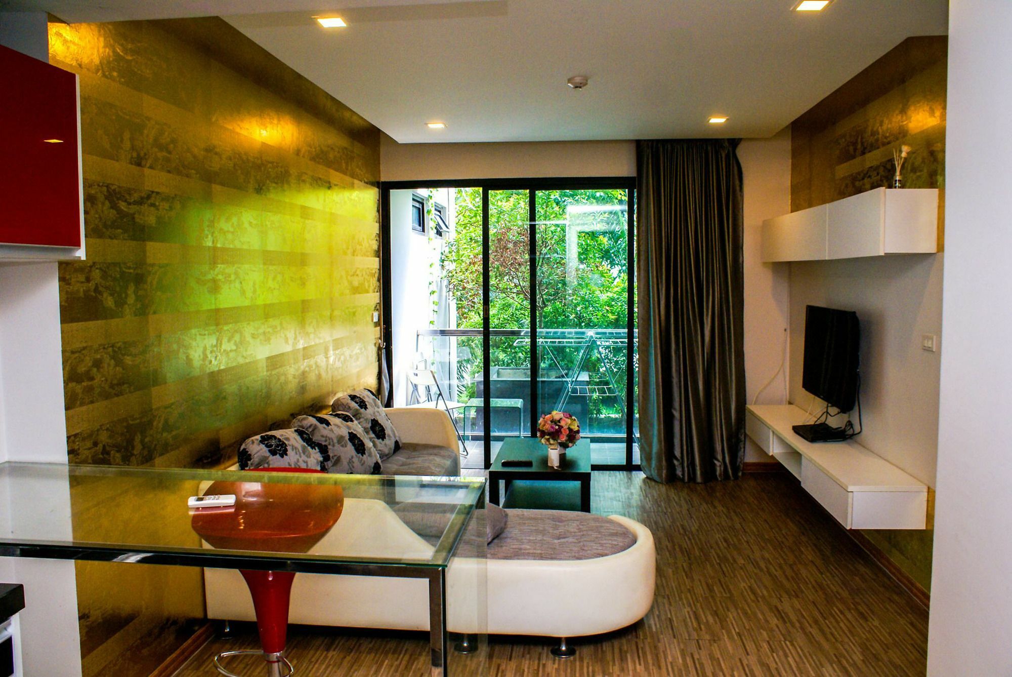 Sixty Six Road Hotel Pattaya