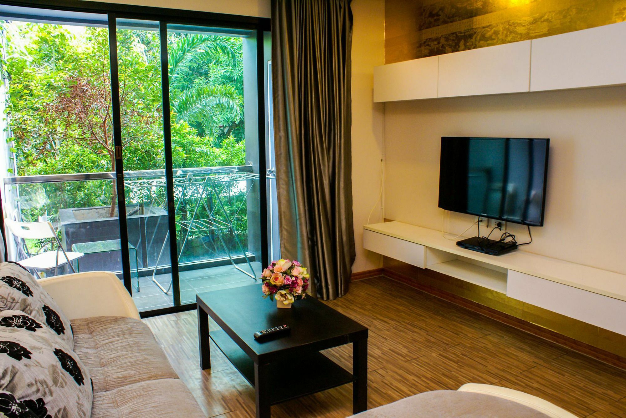 Sixty Six Road Pattaya