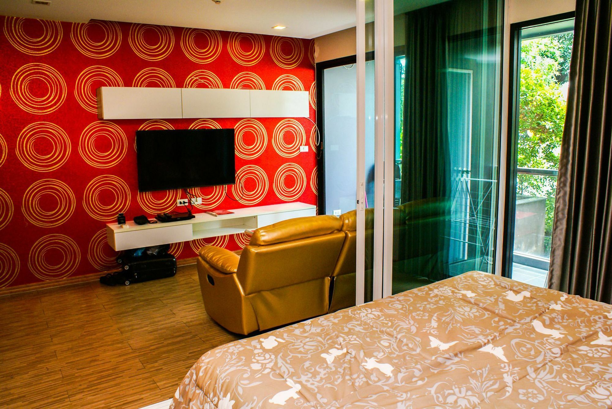 Hotel Sixty Six Road 3*