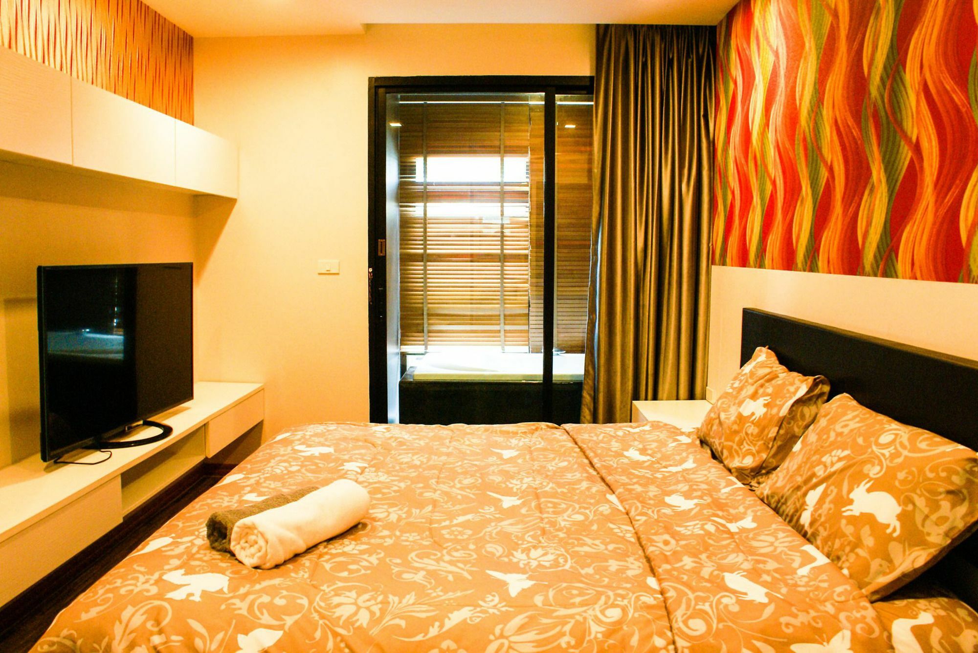 Hotel Sixty Six Road 3*