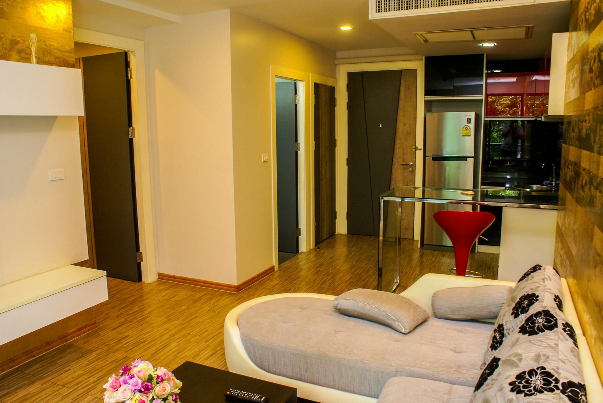 Hotel Sixty Six Road 3*
